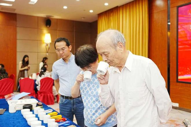 走访活动顺利举办——聚焦品质提升与技术交流助推茶业创新发展爱游戏(ayx)2025年福建省春茶评鉴交流培训会暨专家(图2)