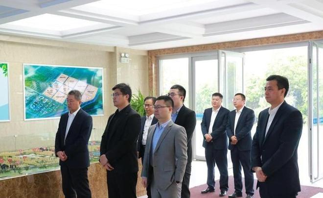 雷！员工被逼“裸辞”老板被曝跑路有黑料曝光ayx爱游戏体育网页版入口上海千亿集团暴(图8)