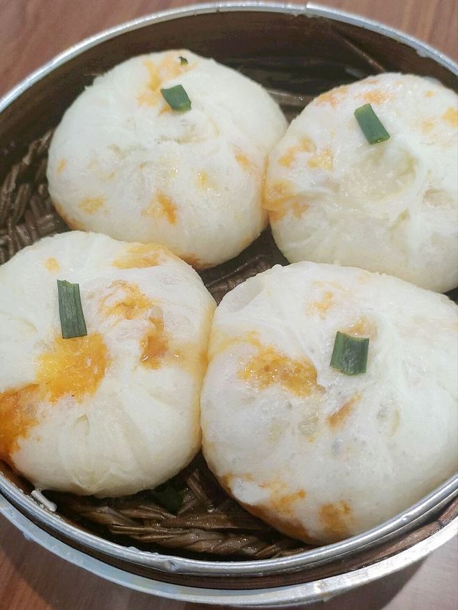 是开水蒸还是冷水蒸看看正确的方法！ayx爱游戏体育网页版入口蒸包子(图9)